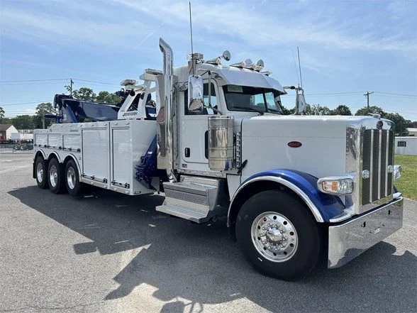 2024 Peterbilt 389