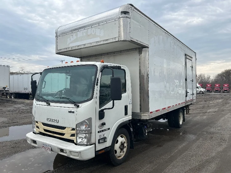 2020 Isuzu NRR in Braintree, MA — photo 3