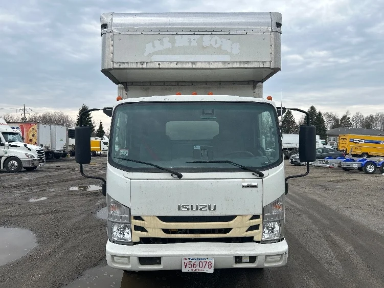2020 Isuzu NRR in Braintree, MA — photo 2