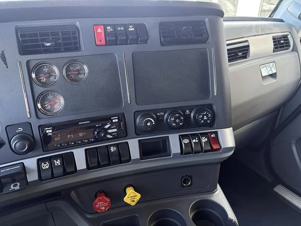 2021 Kenworth T680 in Salt Lake City, UT — photo 13
