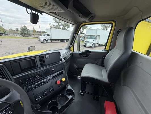 2023 International LT in Denver, CO — photo 14