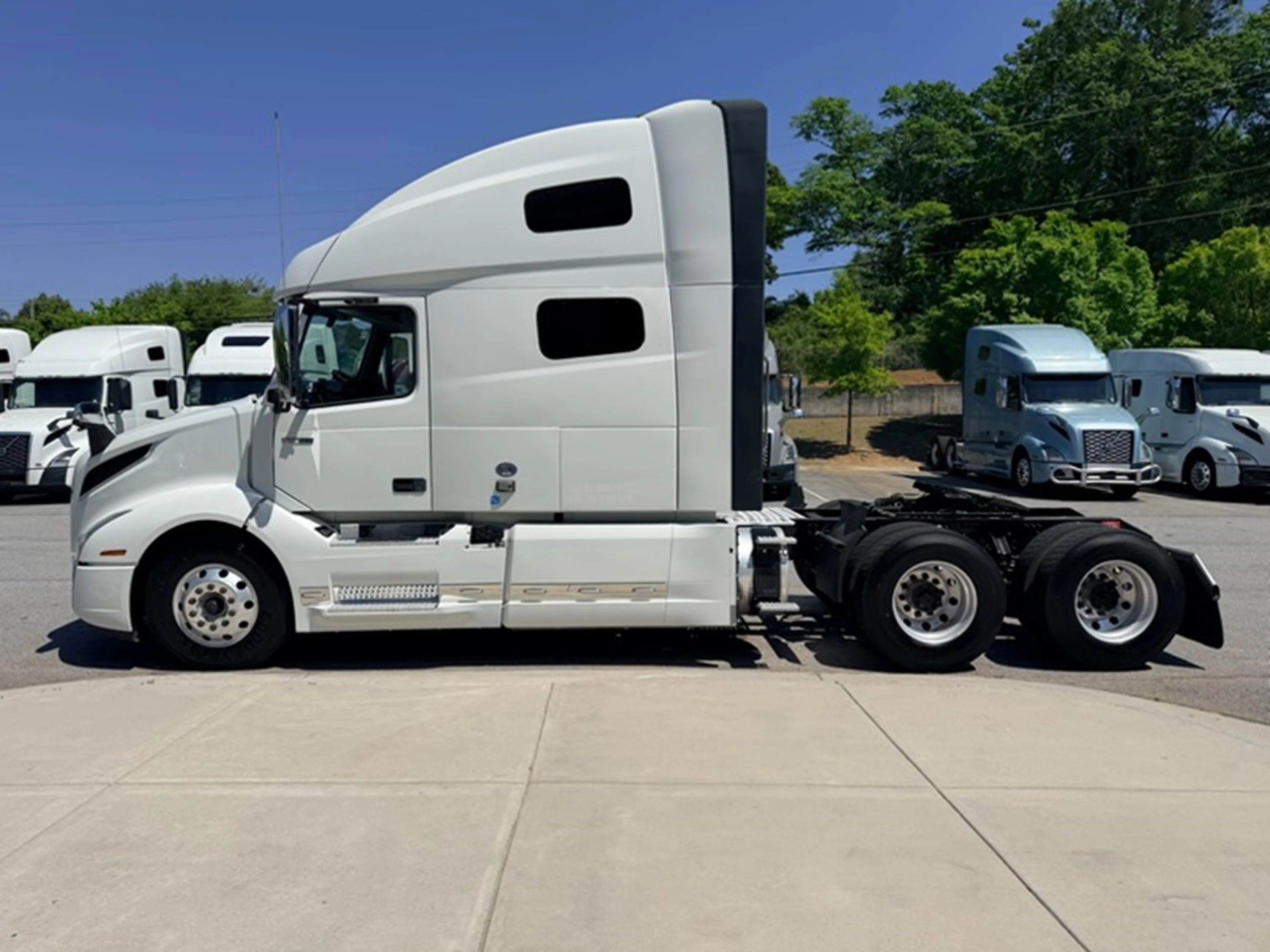 2024 Volvo VNL 760 - image 6