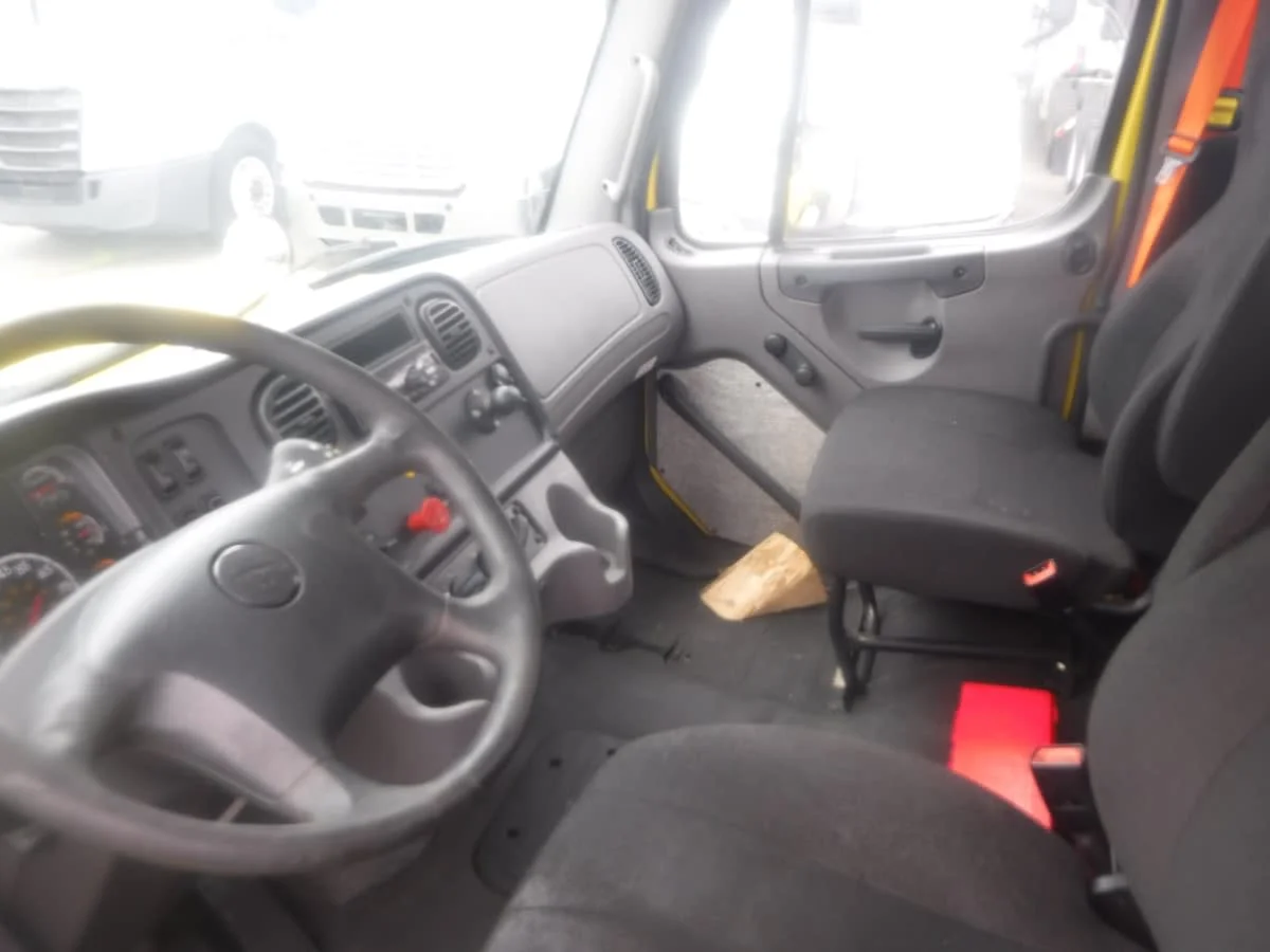 2019 Freightliner M2 112 - image 9