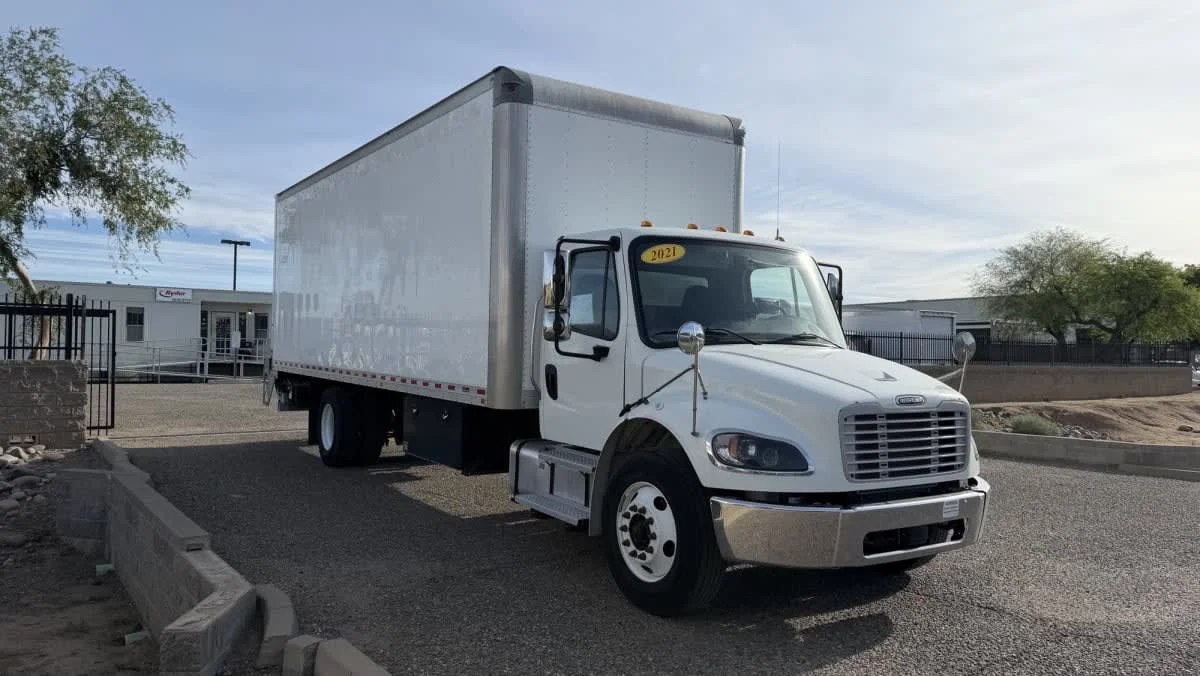 2021 Freightliner M2 106 - image 3