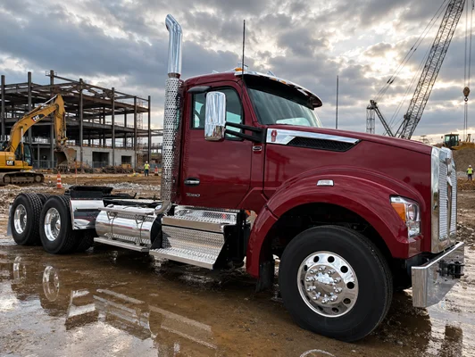 2027 Kenworth T880