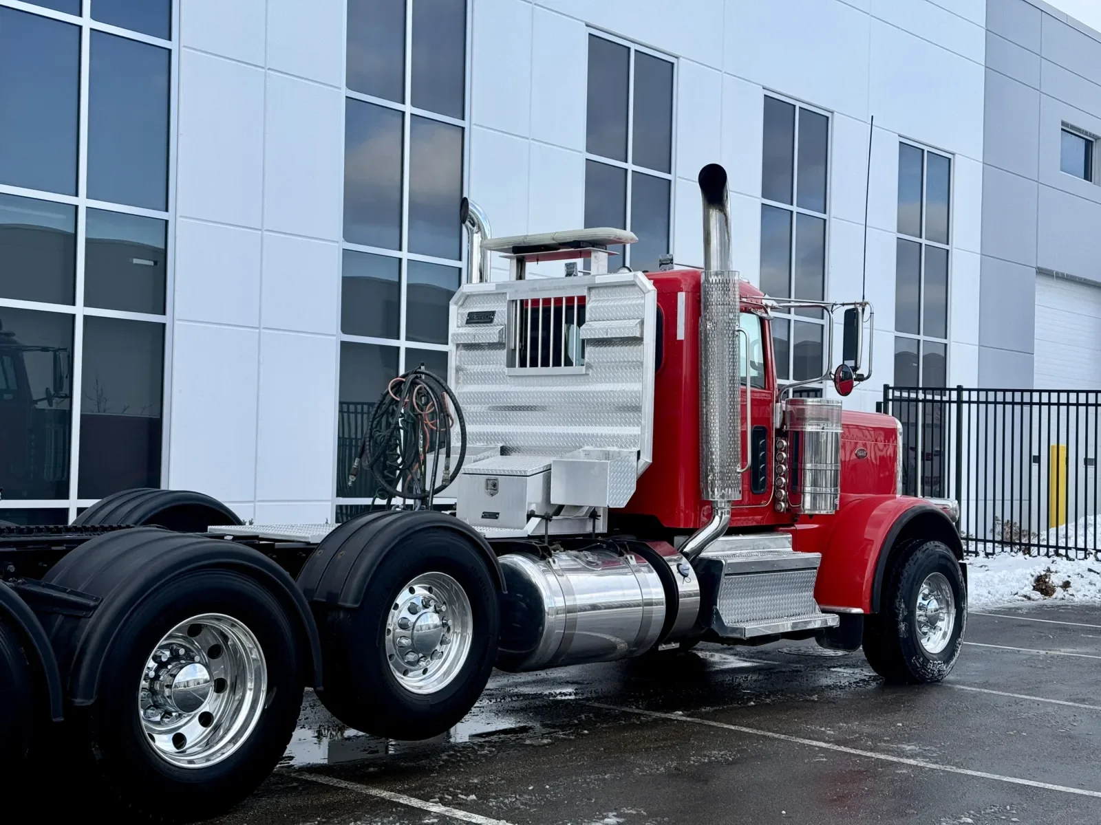 2019 Peterbilt 389 - image 7