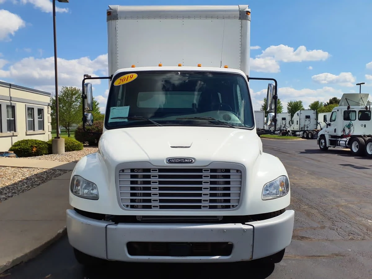 2019 Freightliner M2 106 in Altoona, IA — photo 2