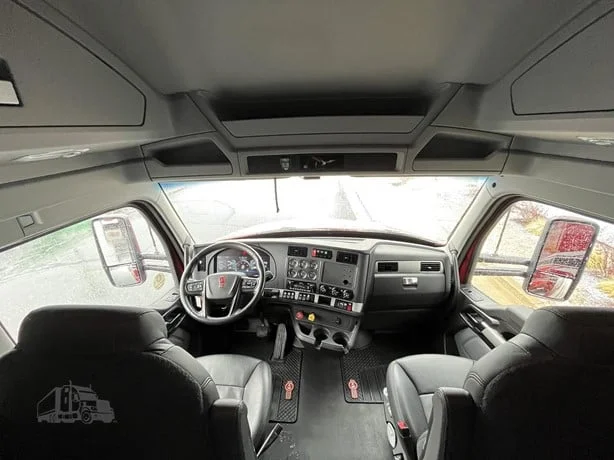 2023 Kenworth T680 - image 13