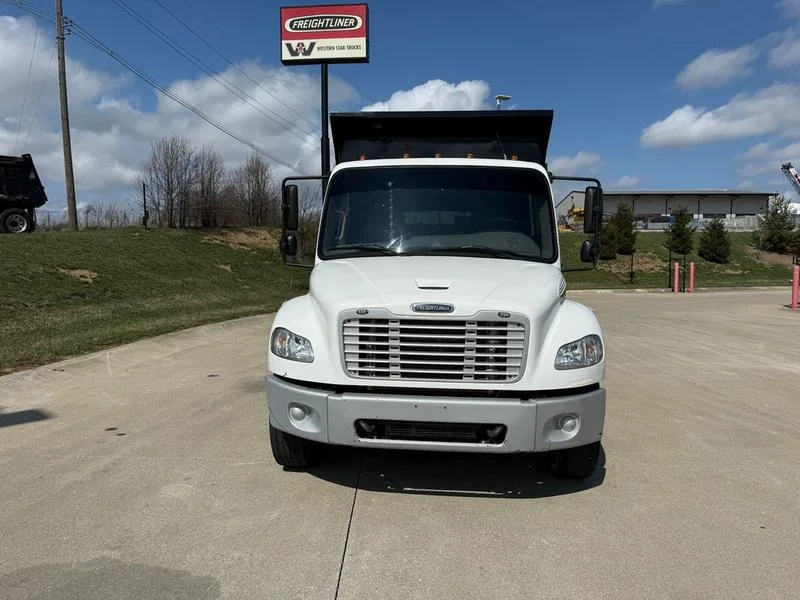 2015 Freightliner M2 106 - image 5
