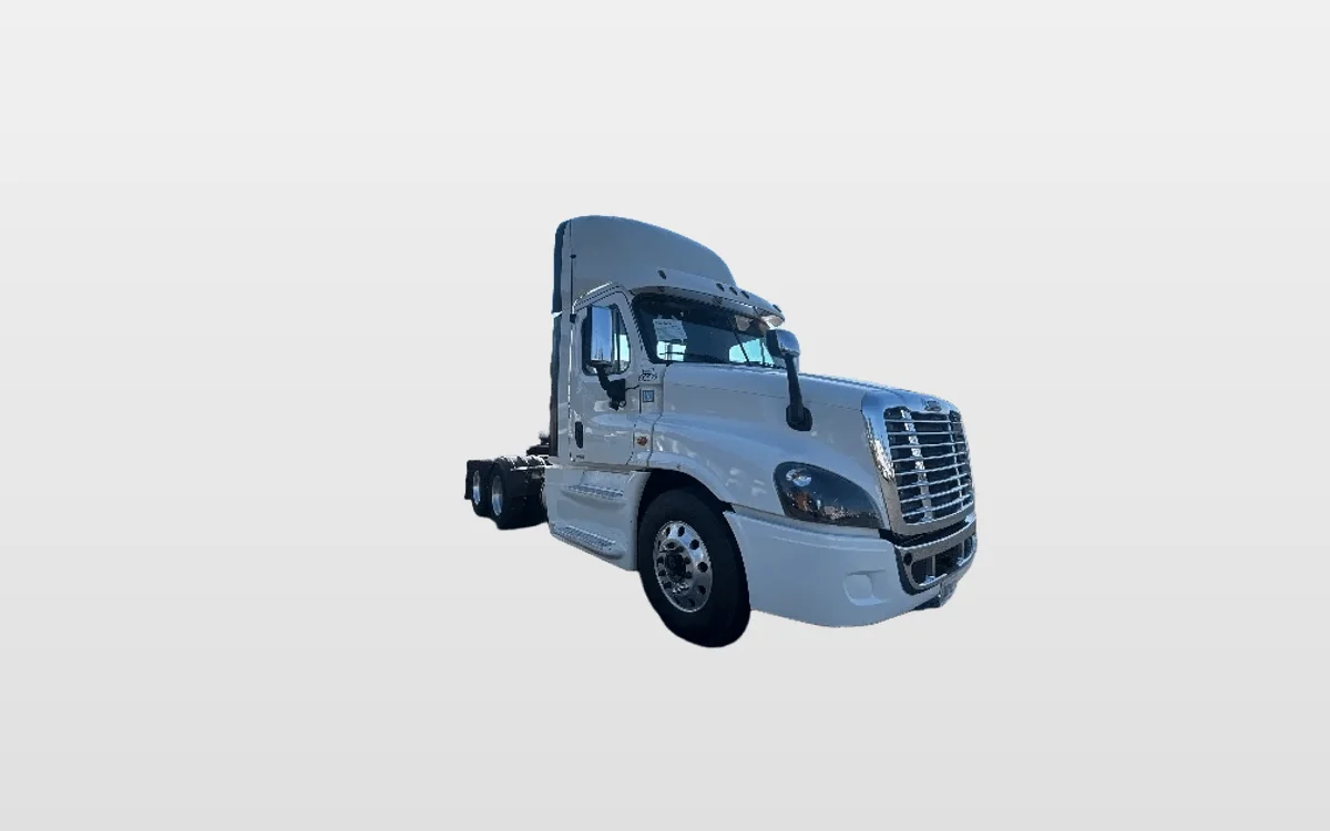 2017 Freightliner - image 1