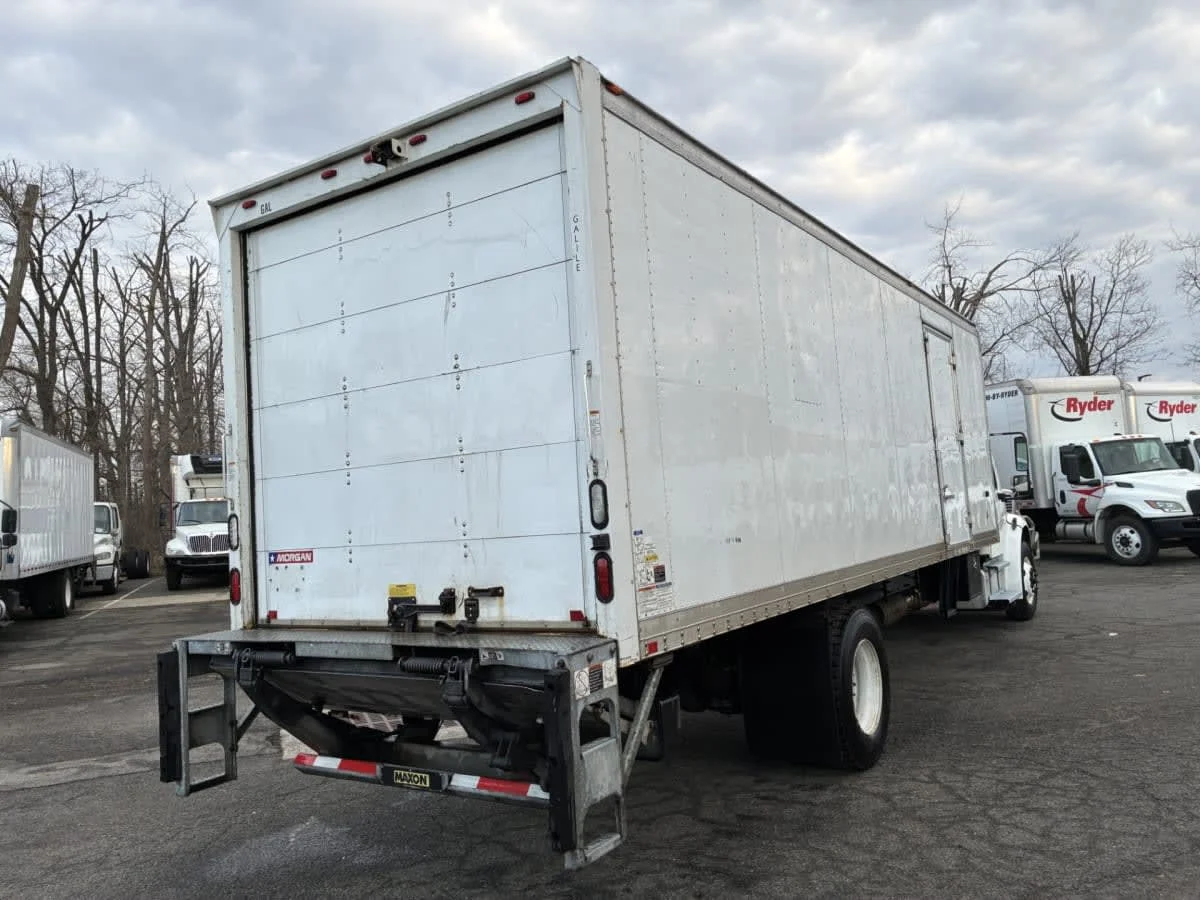 2016 Freightliner M2 106 in Kearny, NJ — photo 4