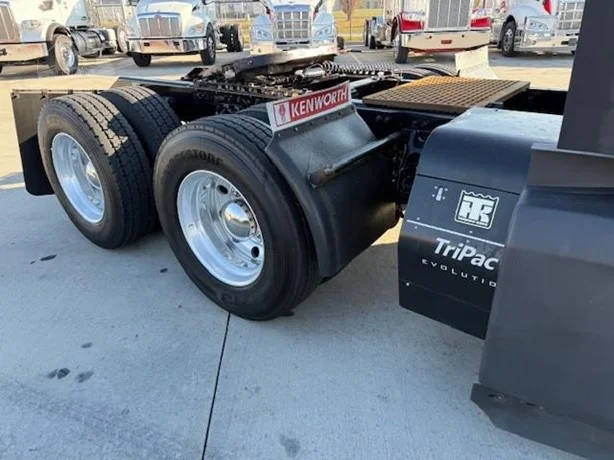 2022 Kenworth T680 - image 4