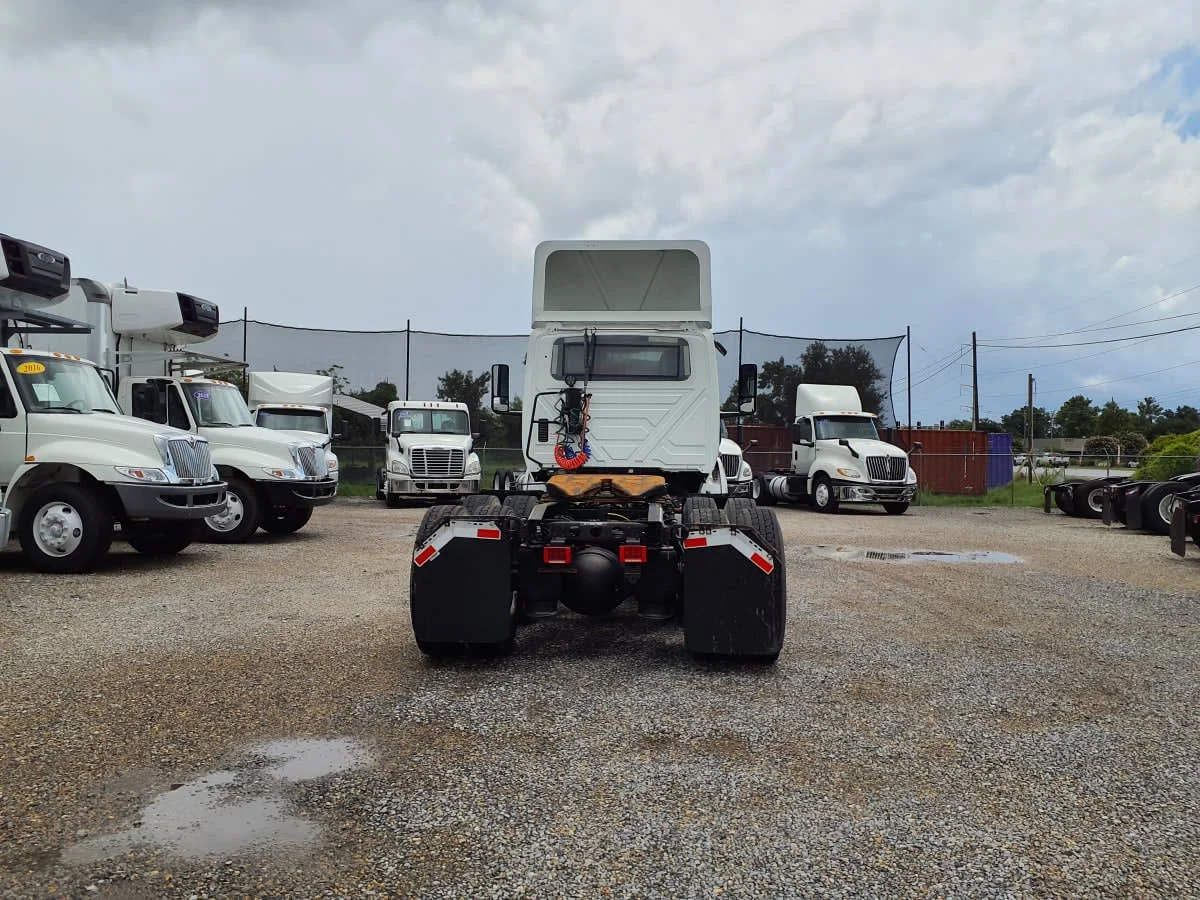 2019 International LT in St. Rose, LA — photo 5