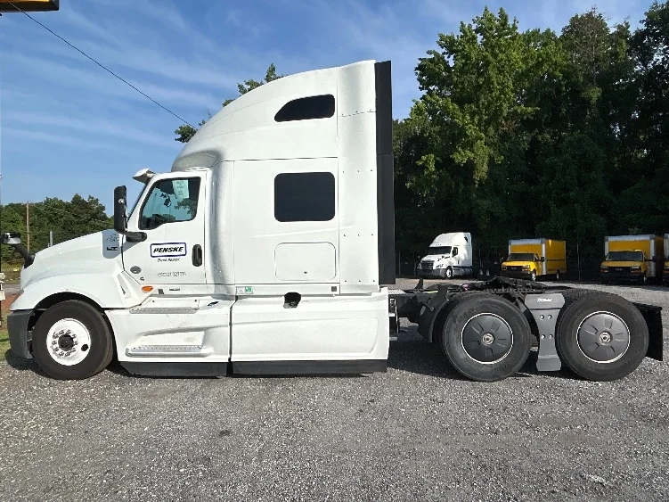 2022 International LT in Anderson, SC — photo 4