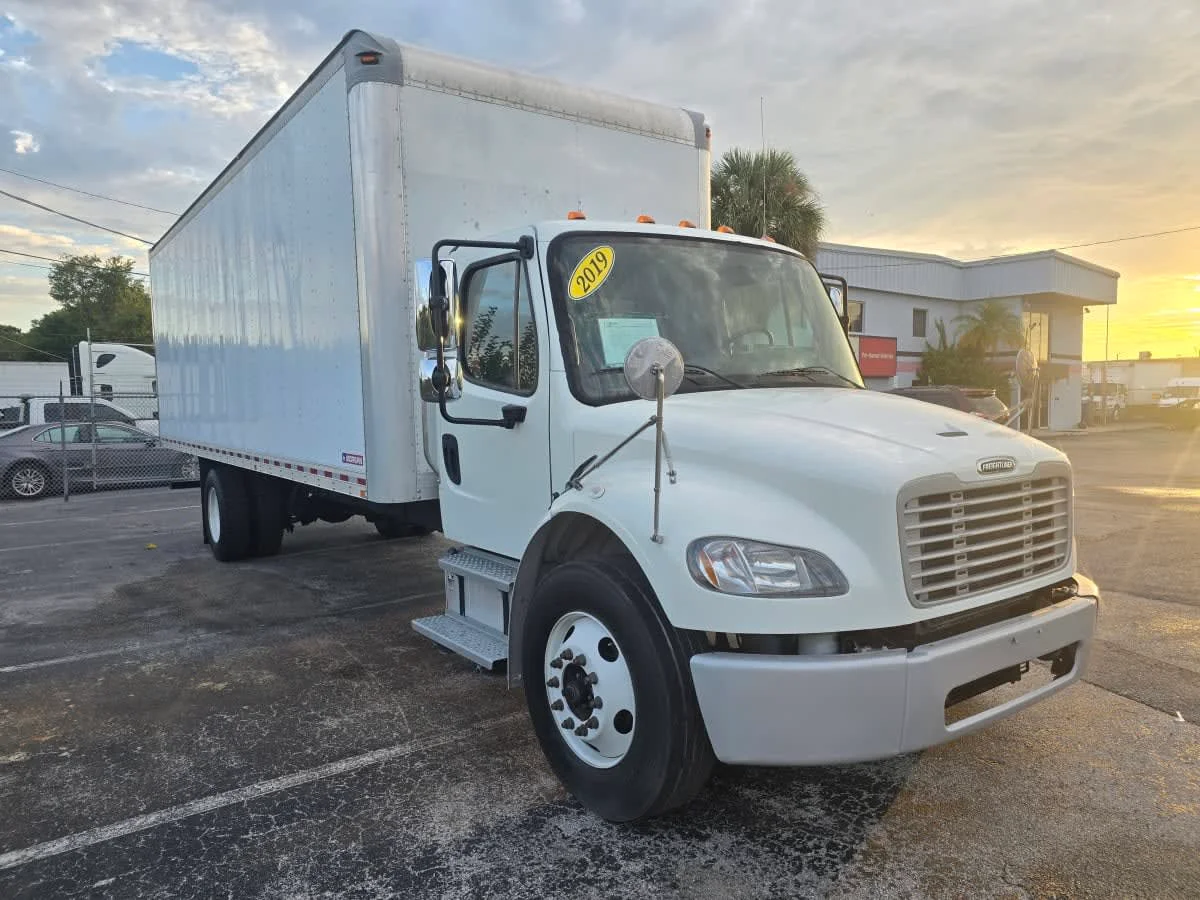 2019 Freightliner M2 106