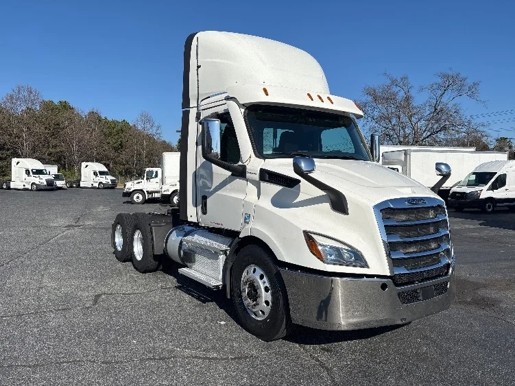 2021 Freightliner Cascadia in Concord, NC