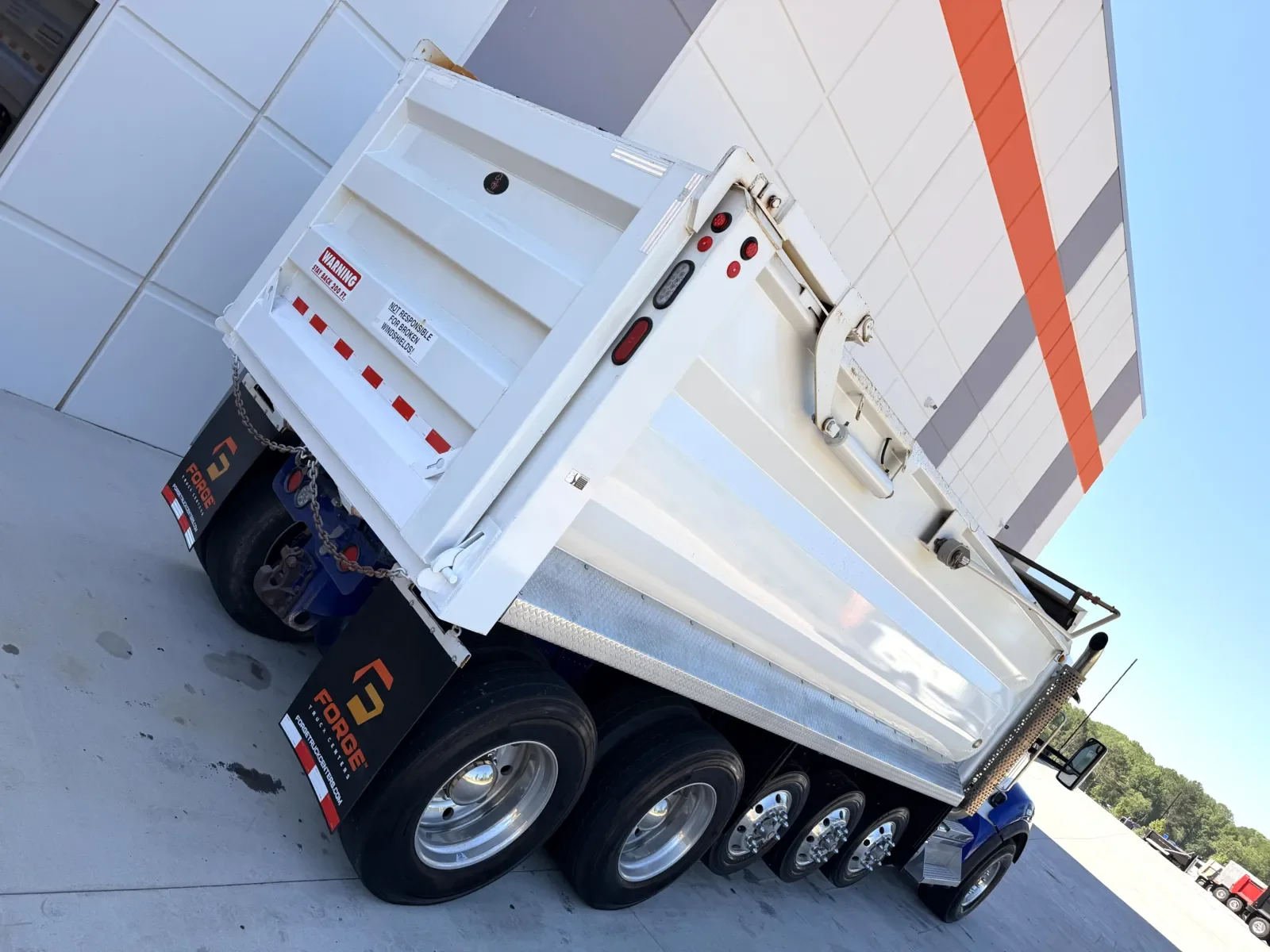 2023 Kenworth T880 - image 12