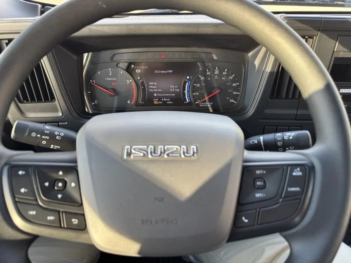 2025 Isuzu NRR in Lowell, AR — photo 22
