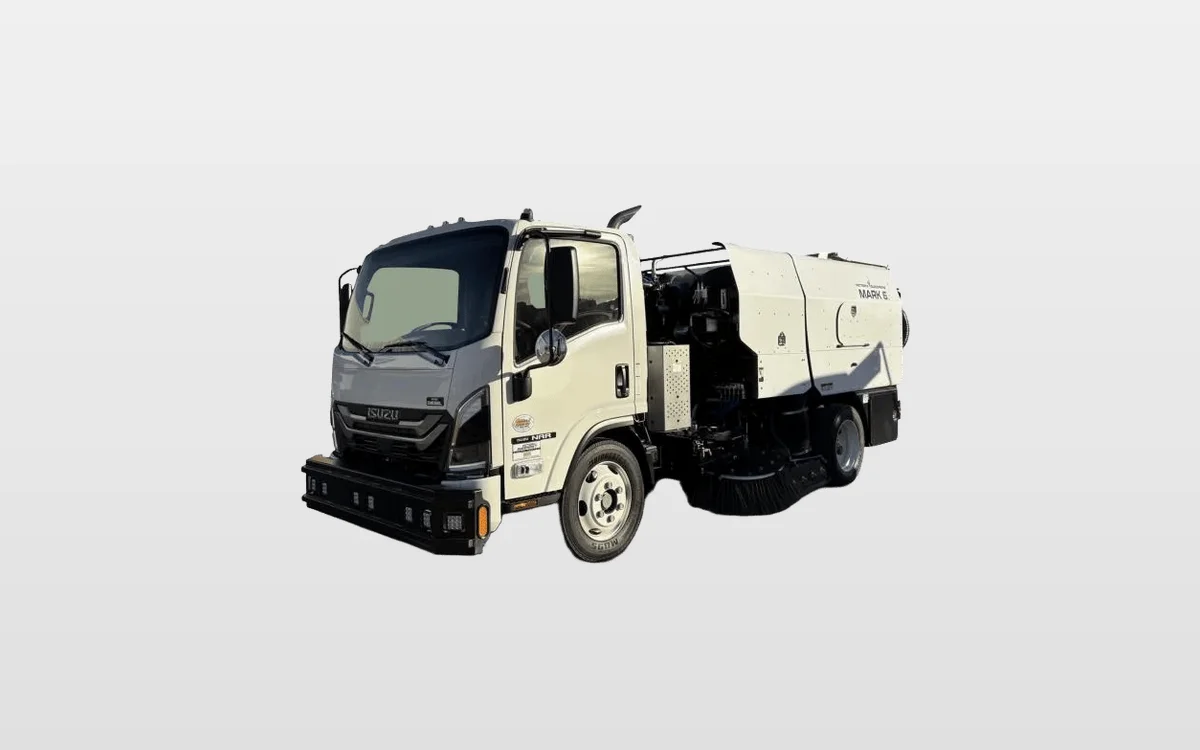 2025 Isuzu NRR - image 1