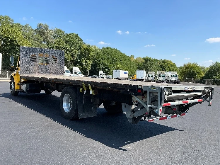 2020 Freightliner M2 106 - image 6