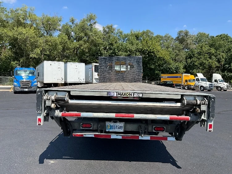 2020 Freightliner M2 106 in Neenah, WI — photo 7