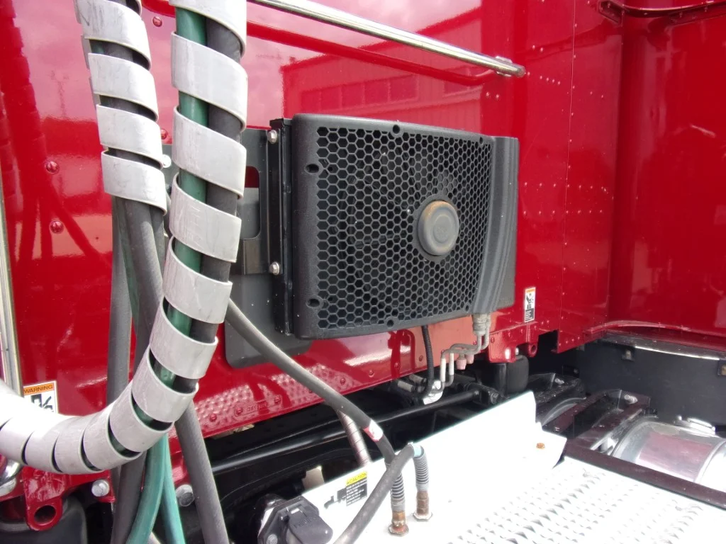 2023 Peterbilt 579 - image 11