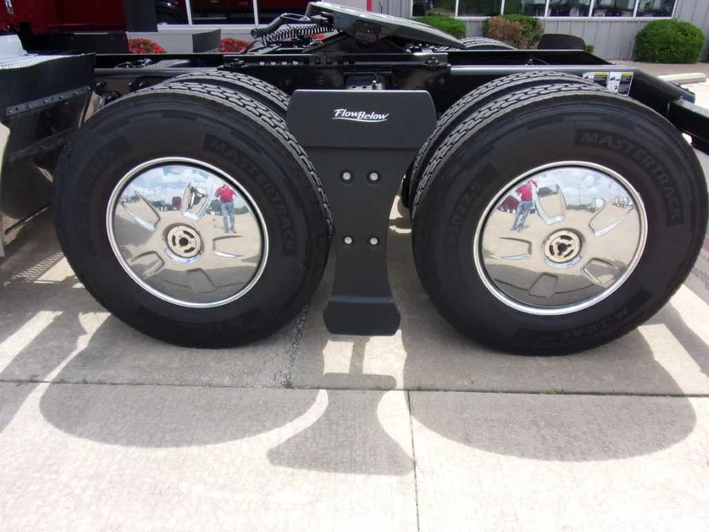 2023 Peterbilt 579 - image 10