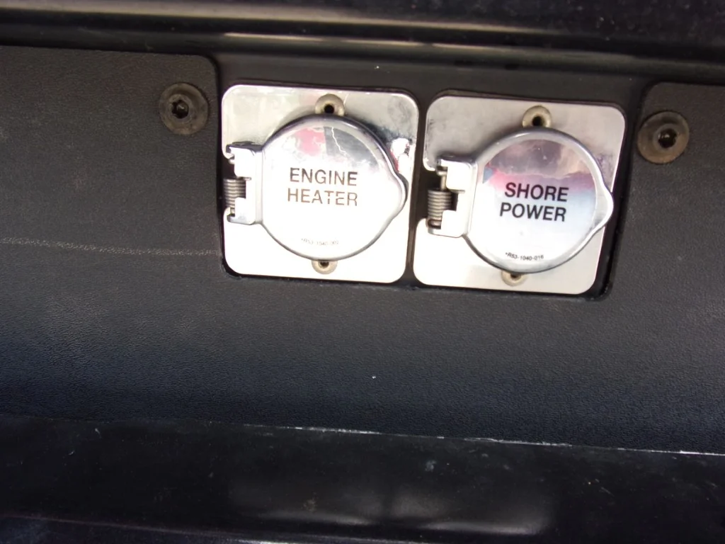 2023 Peterbilt 579 - image 14