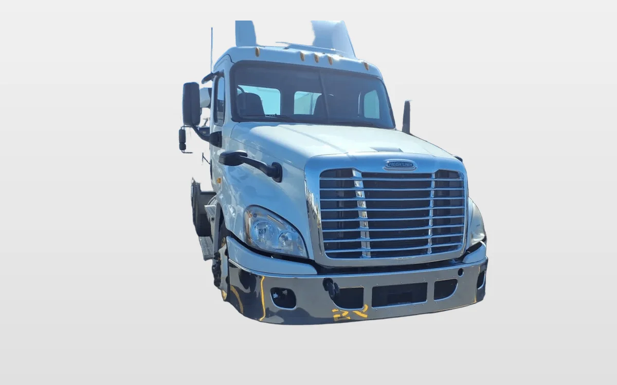 2019 Freightliner - image 1