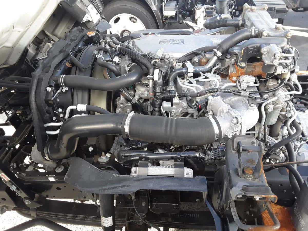 2019 Isuzu NRR - image 8