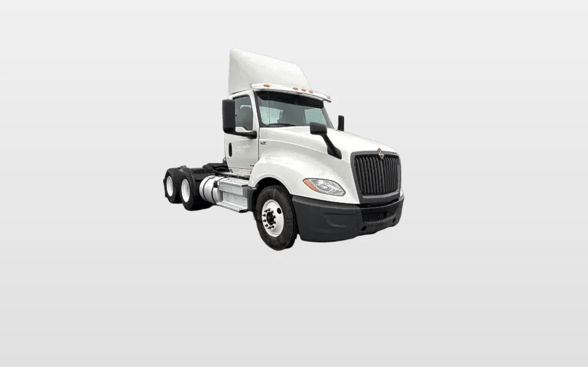 2020 International LT - image 1