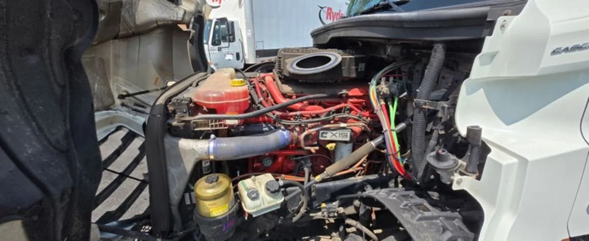 2020 Freightliner Cascadia in Newark, NJ — photo 12