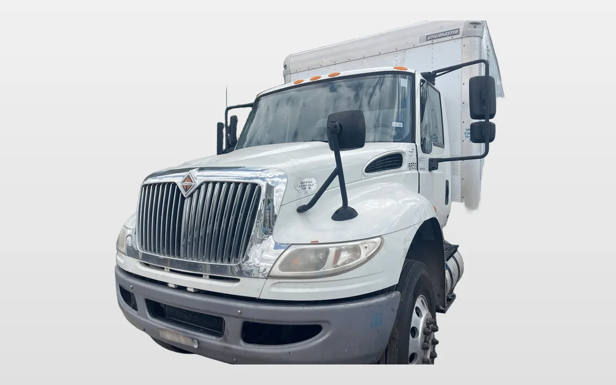 2017 International 4300 - image 1