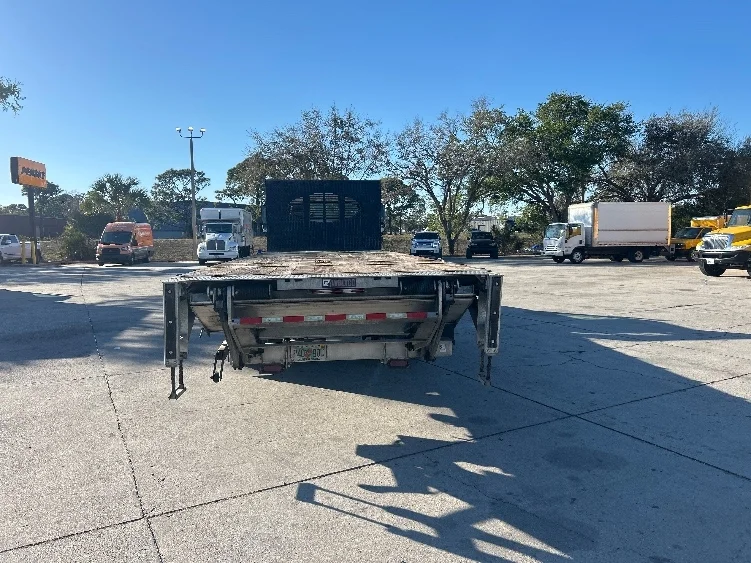 2020 Freightliner M2 106 - image 7