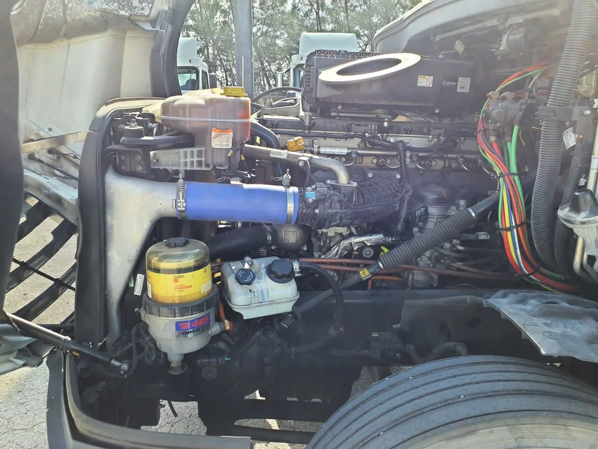 2023 Freightliner Cascadia in Miami, FL — photo 9