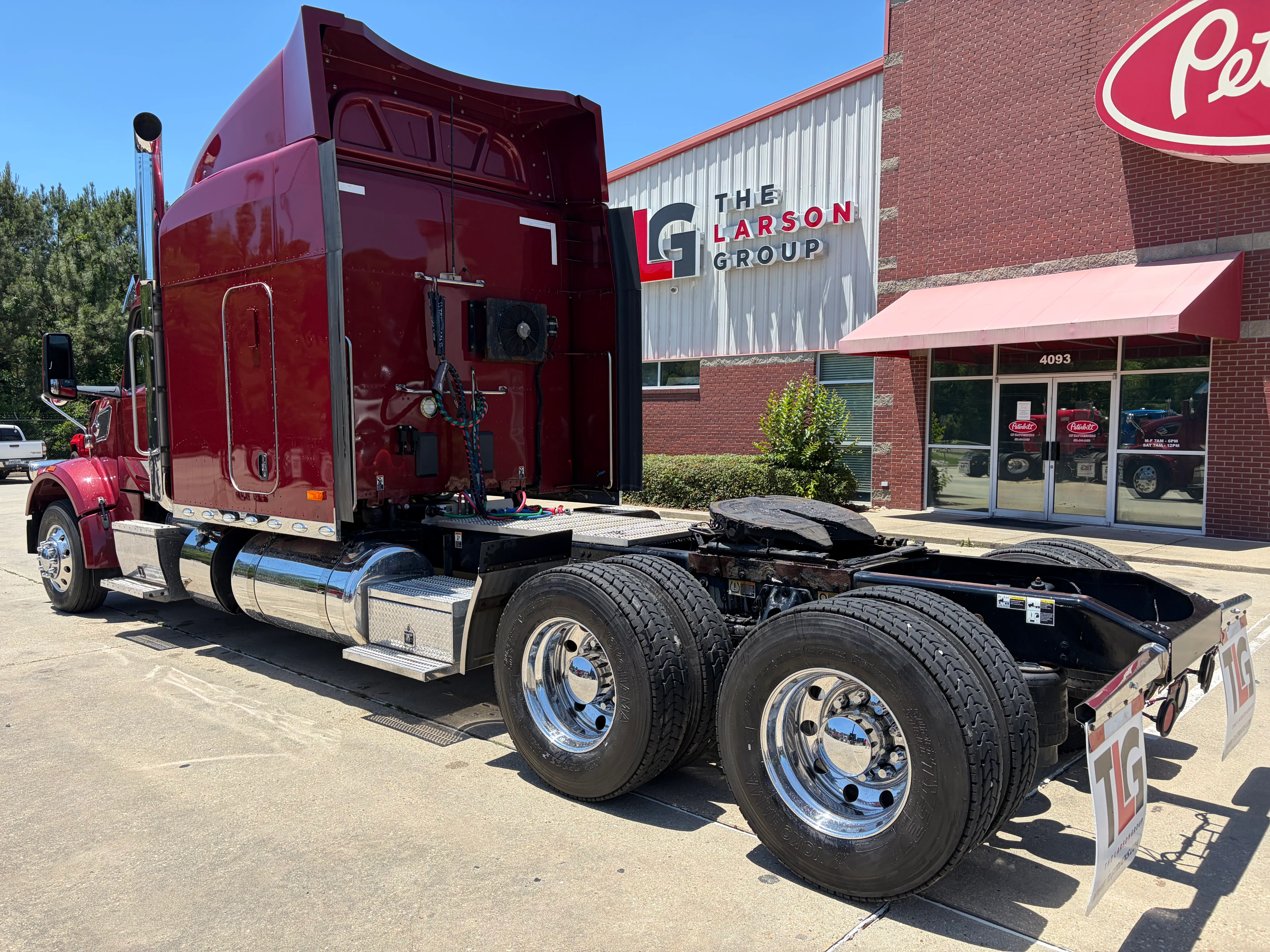 2022 Peterbilt 567 in Hattiesburg, MS — photo 3