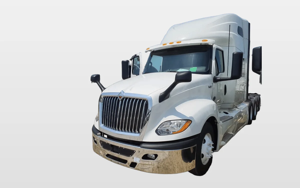 2019 International LT - image 1