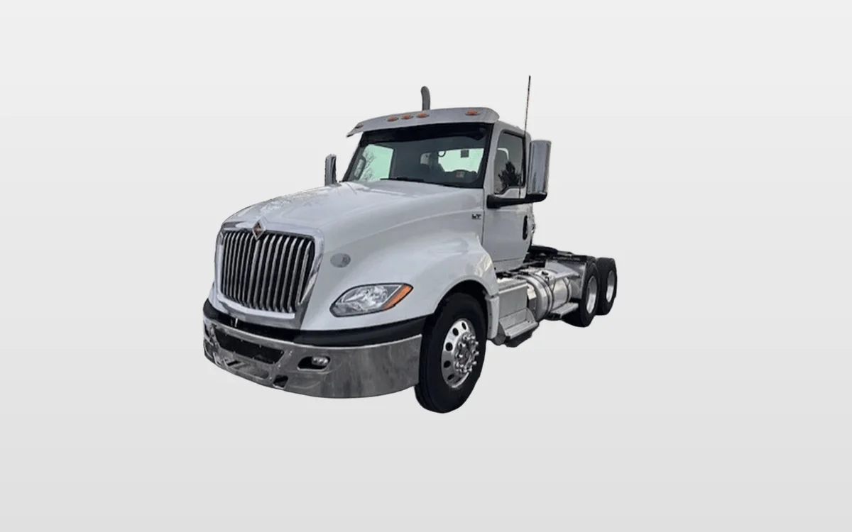 2018 International LT - image 1