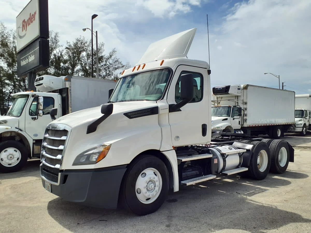 2019 Freightliner Cascadia in Miami, FL