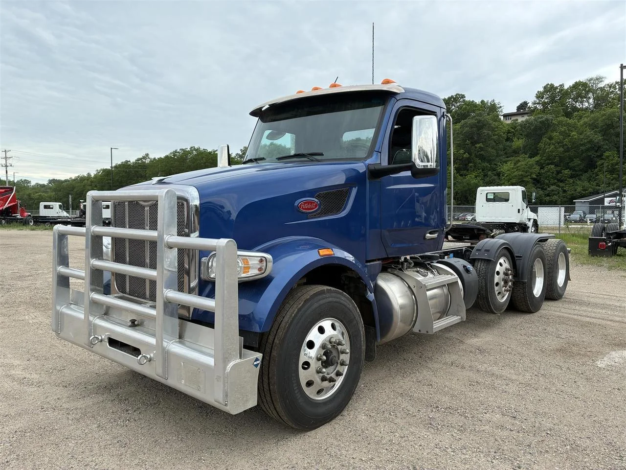 2023 Peterbilt 567 in Rochester, MN — photo 12