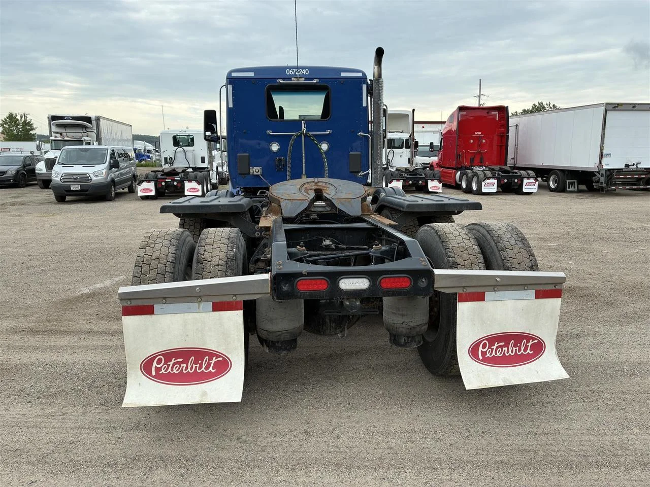 2023 Peterbilt 567 in Rochester, MN — photo 3