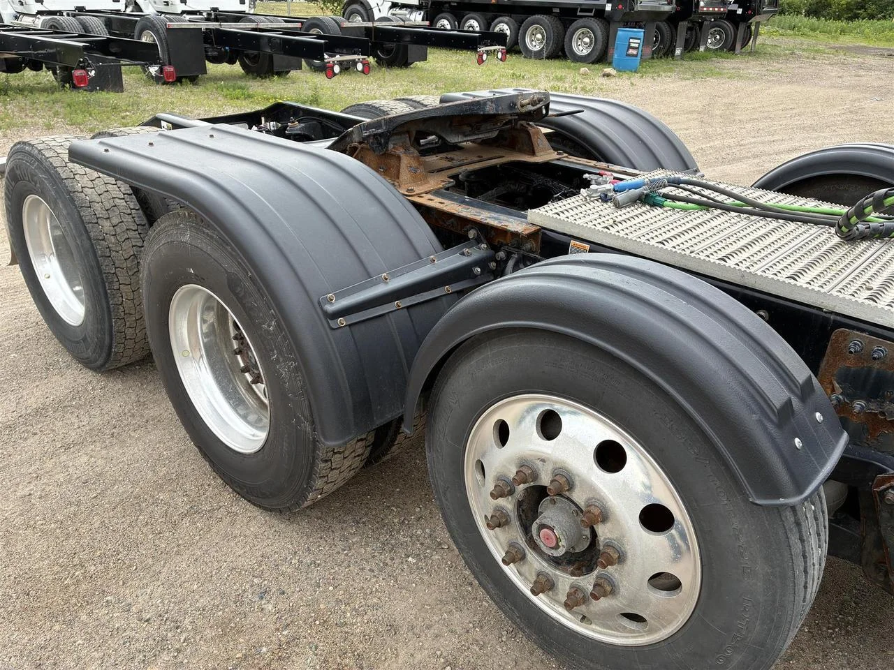 2023 Peterbilt 567 in Rochester, MN — photo 4