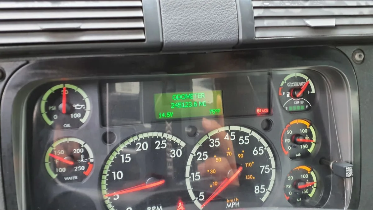 2020 Freightliner Cascadia in Bolingbrook, IL — photo 9