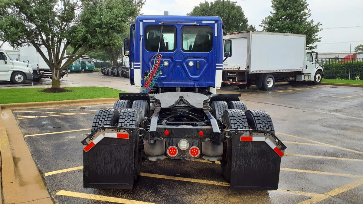 2020 Freightliner Cascadia in Bolingbrook, IL — photo 5