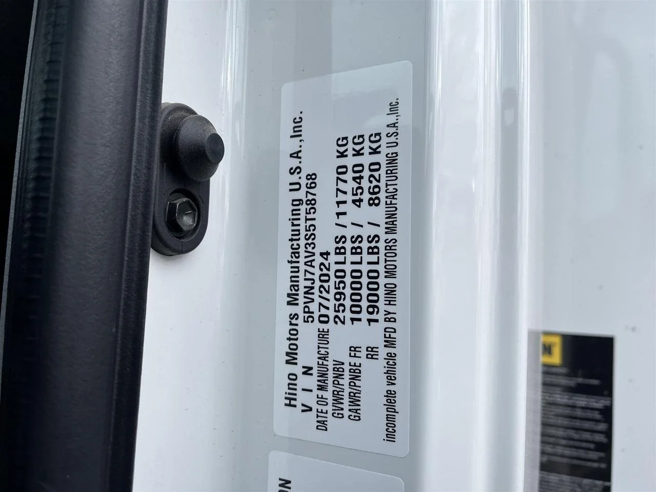 2025 Hino L6 - image 10