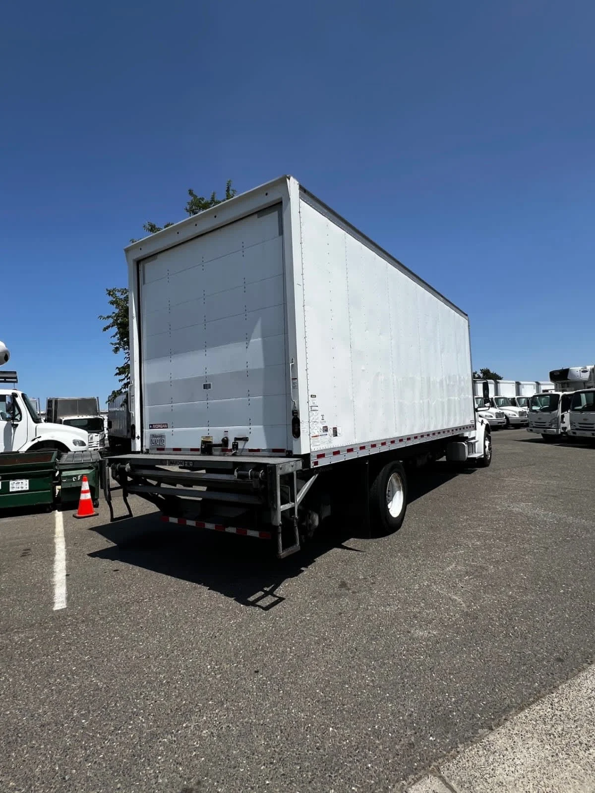 2021 Freightliner M2 106 - image 4