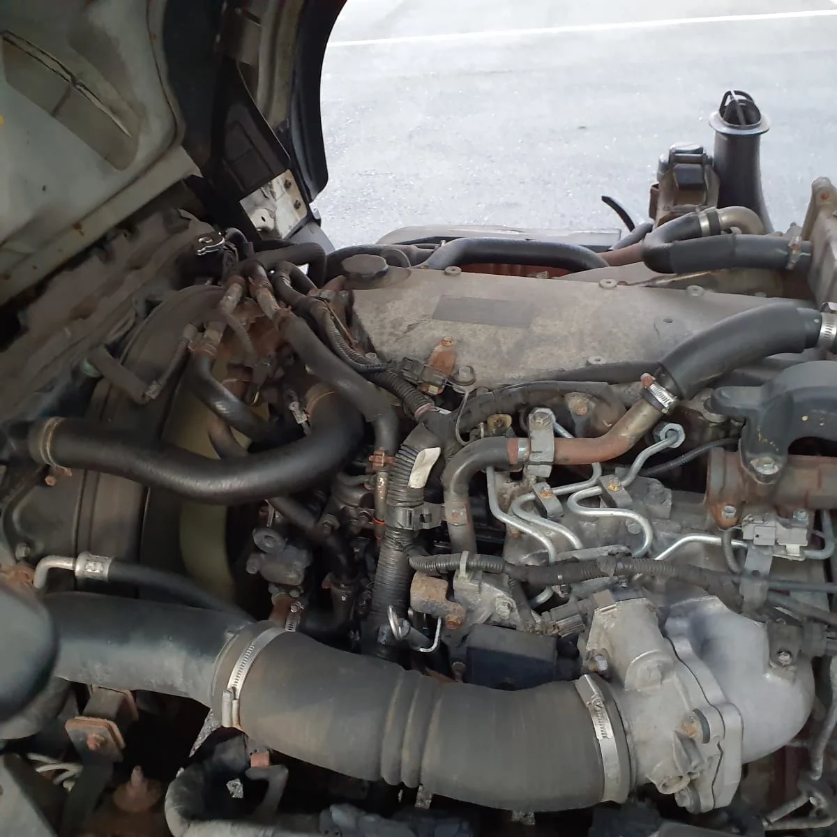 2017 Isuzu NPR - image 10