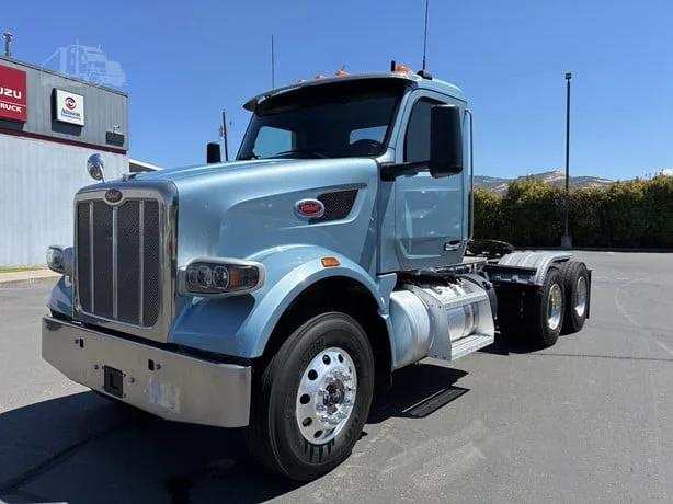 2023 Peterbilt 567