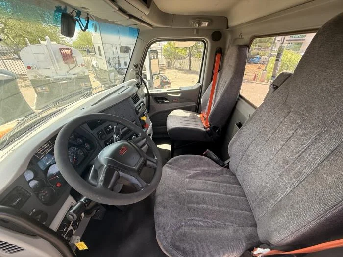 2019 Peterbilt 579 — photo 11