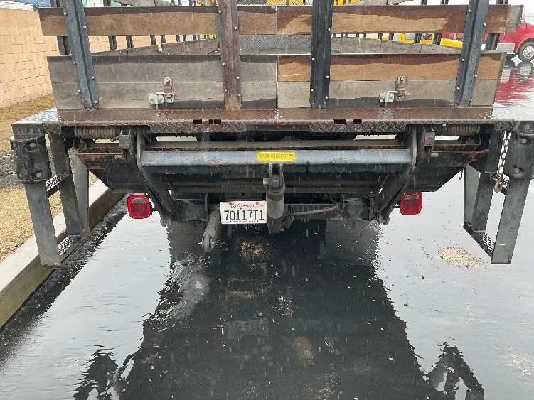 2016 Freightliner M2 106 - image 9